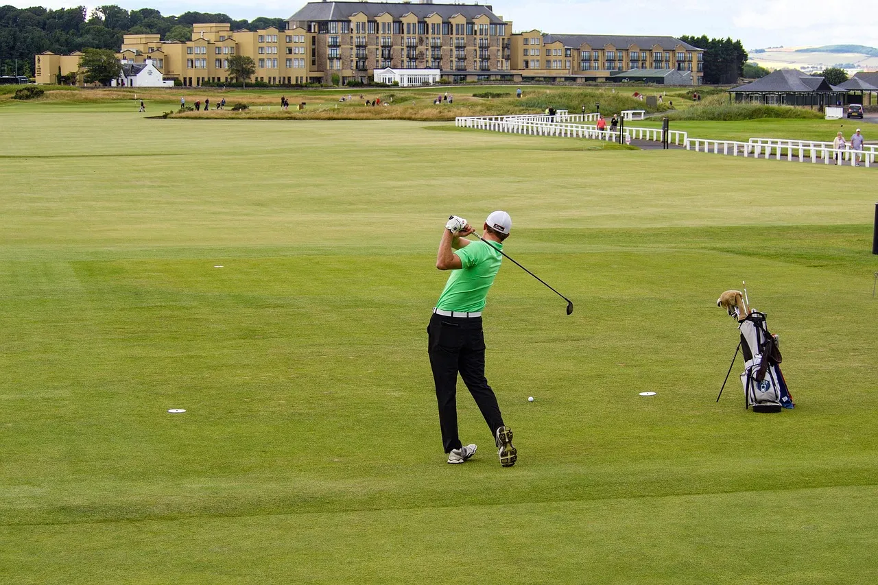 Simulaciones de golf en Barcelona, cómo mejorar tu equipo de golf con profesionales