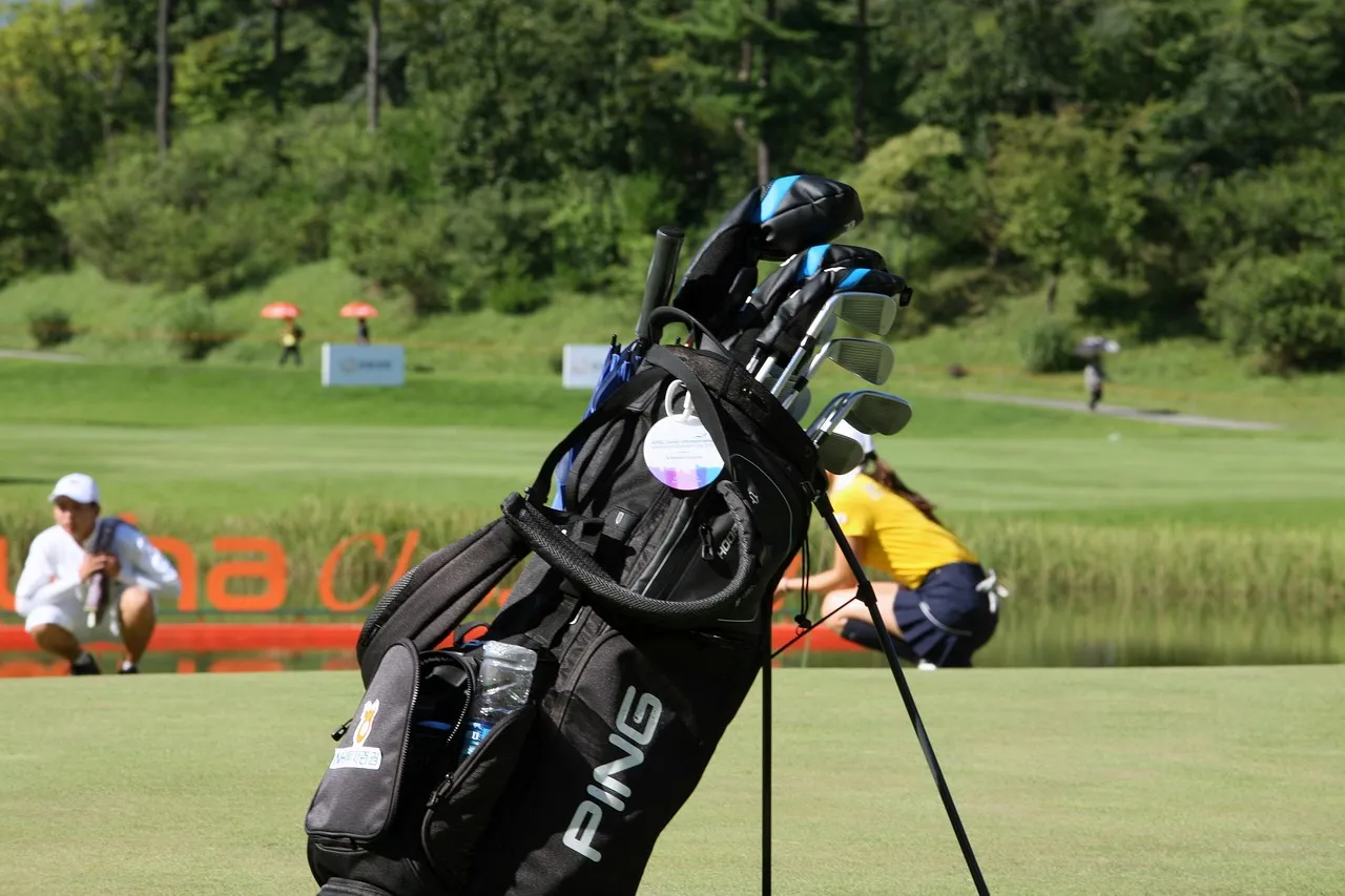 Golf y clima mediterráneo, tu equipo adaptado a Barcelona