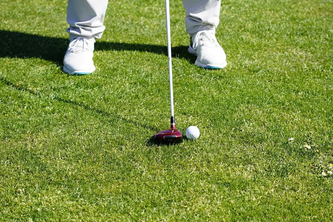 Golf y clima mediterráneo, tu equipo adaptado a Barcelona